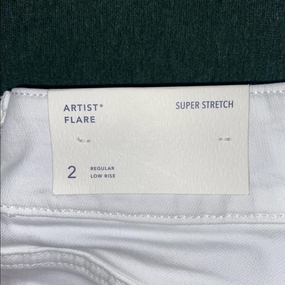 🤩 AE ARTIST® FLARE JEAN | White | 2 Regular - Picture 5 of 8